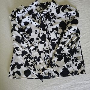 Who What Wear Black and White Button Down Shirt with Tie Front